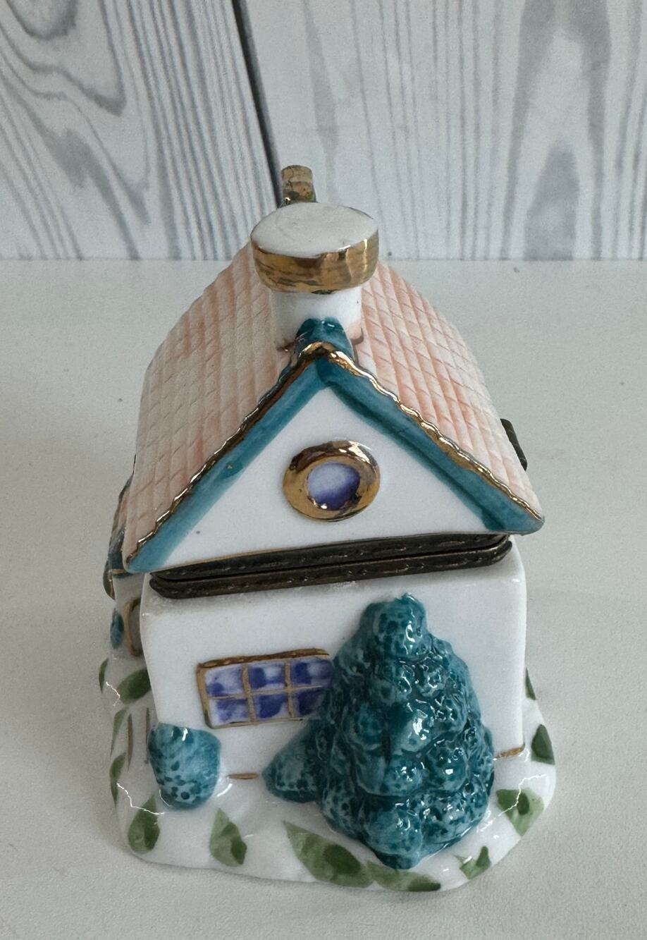 Trinket Box Holiday House Figurine Christmas Hinged